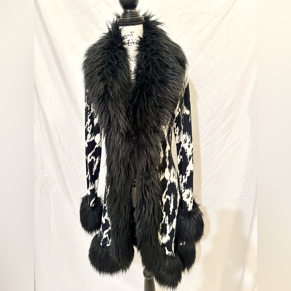 Betsey Johnson Super RARE Cruella Deville Faux Fur Penny Lane Coat M/L - Picture 6 of 14